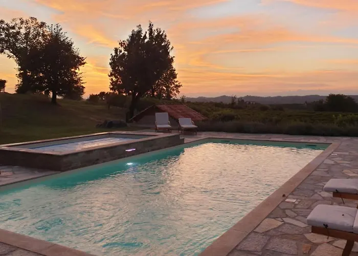 Bella Collina アパート